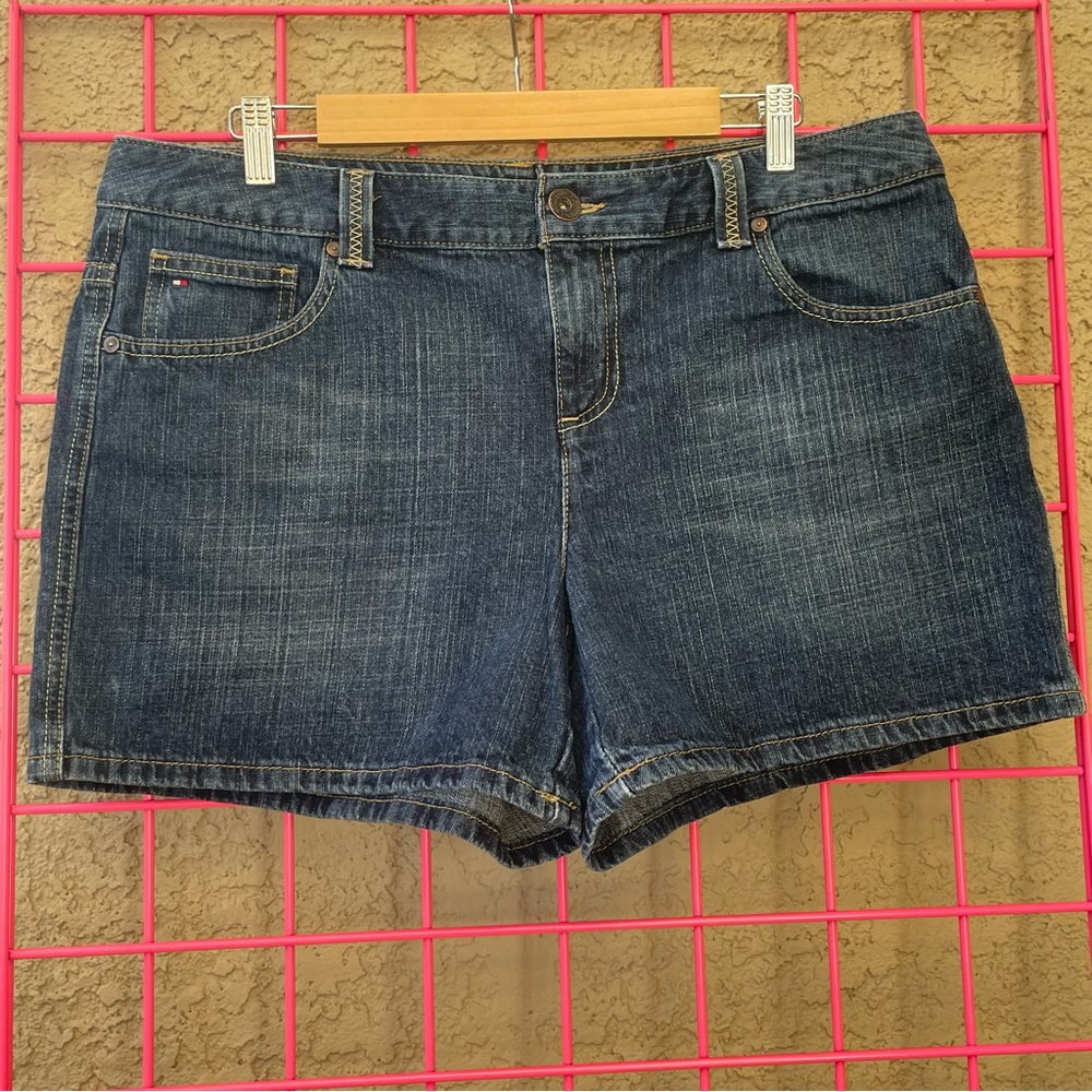 Vintage blue Tommy Hilfiger denim shorts